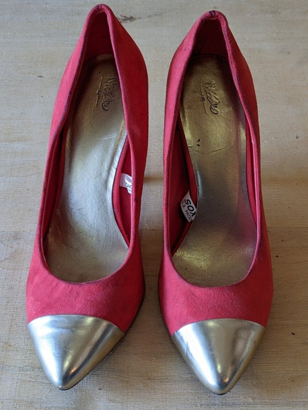 Mossimo Red Faux Suede Pointed Pumps Silver Metal Cap Toe Size 7
